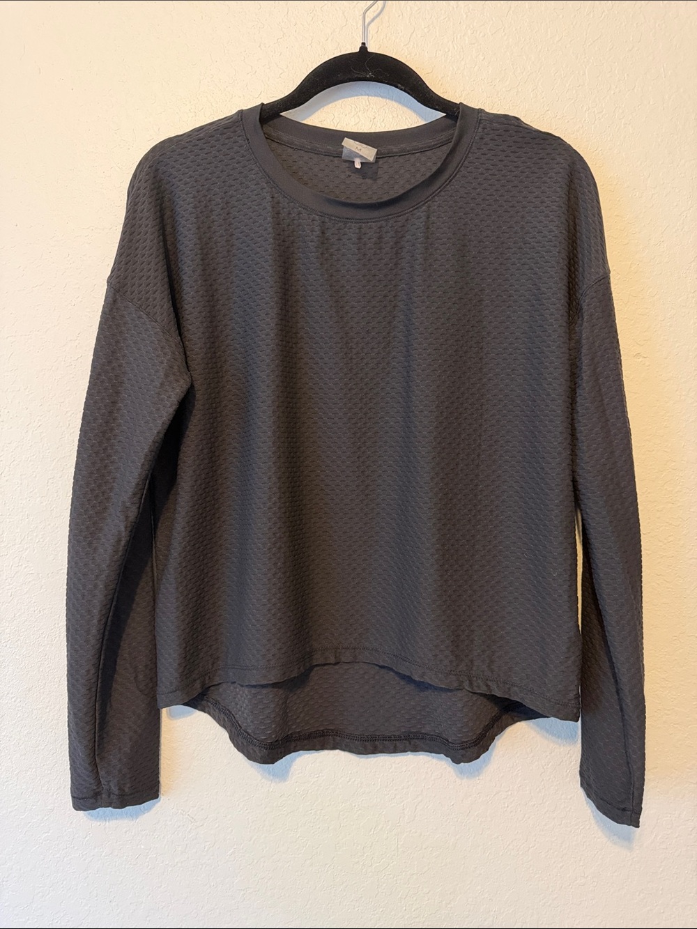 CALIA by Carrie Underwood Renew Long-Sleeve Crewneck Top - Charcoal - Picture 2 of 6
